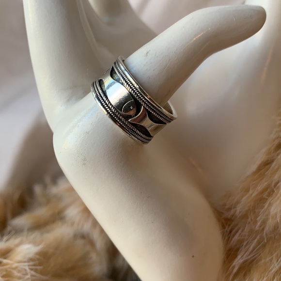 Sterling silver stamped designer OVI ring - Picture 3 of 7